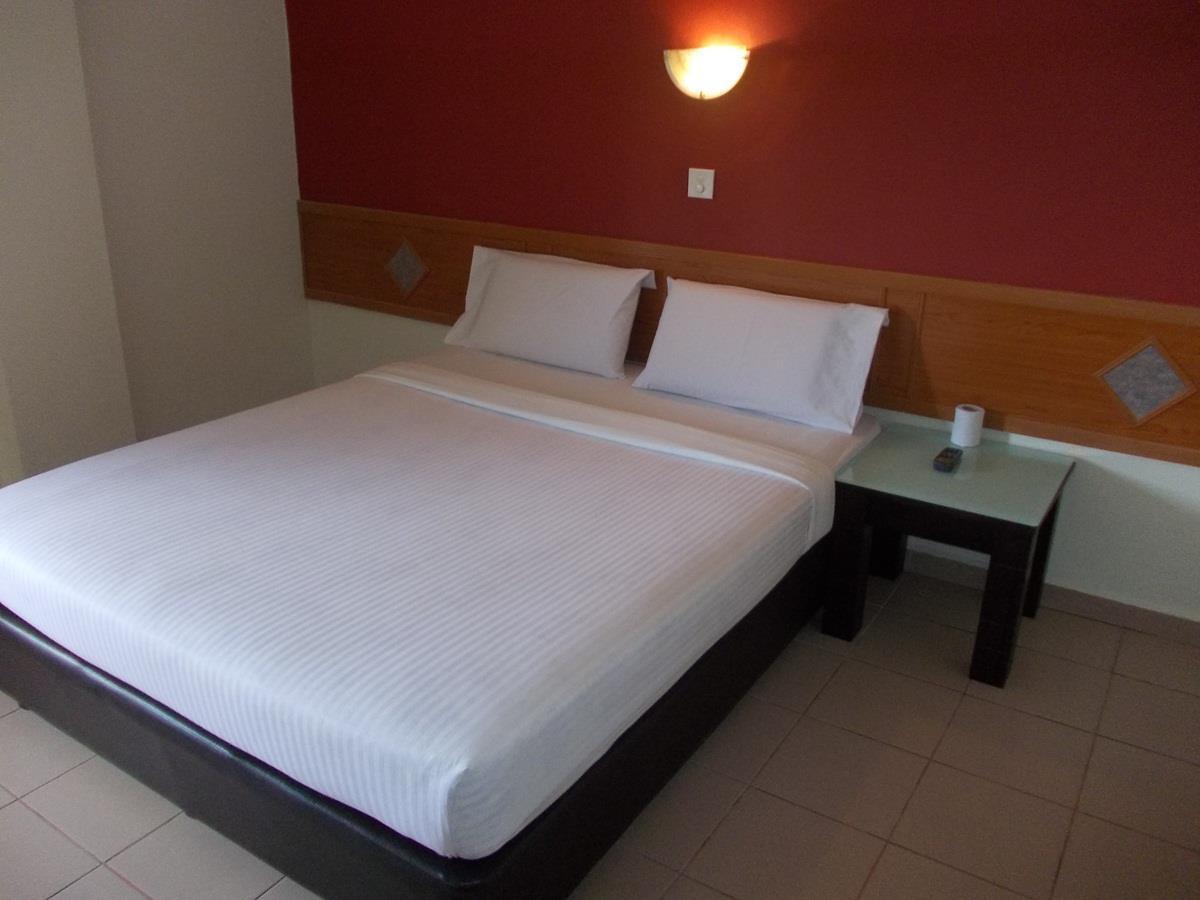 Lotus Hotel Johor Bahru Exterior foto
